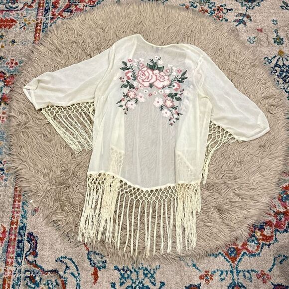 Torrid embroidered fringe kimono size Large (00 torrid) - Picture 5 of 5